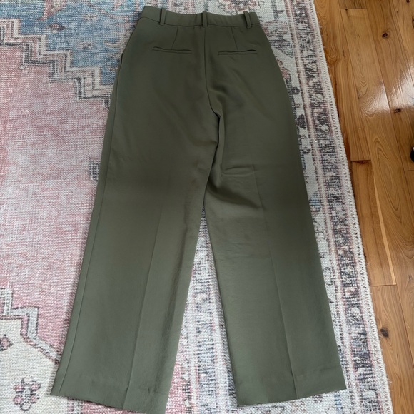 Aritzia The Effortless Pant™ - Crepette™ - Picture 3 of 3